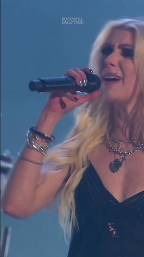 Taylor Momsen's Incredible Cover of Soundgarden "Rusty Cage"