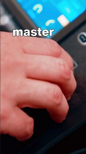 The Peavey Aureus™ 28 Digital Mixer