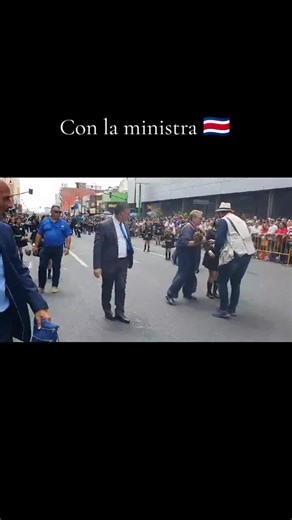 Bailando con la Ministra en Costa Rica