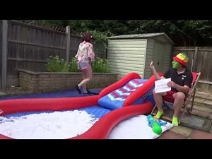 The Gunge Maid Faces The Pie Slide (Messy Gunge Video)