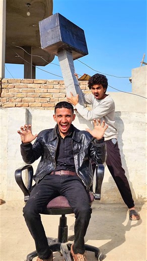 World’s BIGGEST Hammer vs Human Head 💀