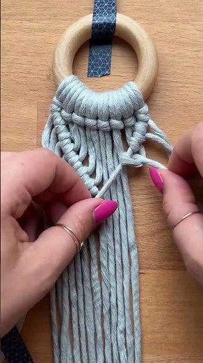 Check out this perfect beginner macrame plant hanger! 🪴 #MacramePocketPlantHanger