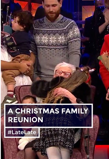 Surprise Mary 🥹❤️ 98-year-old Mary received an early Christmas present tonight when she was surprised by 13 of her grandchildren, 59 great grandchildren and 3 great great grandchildren 🎄 #LateLate