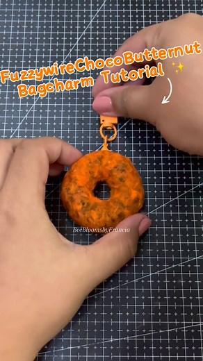 285K views · 4K reactions | #fbreels2025ツ #fuzzywirecrafts #handmade #BeeBlooms #tutorial https://vt.tiktok.com/ZSHTbD91YKNEy-vnwUB/ https://vt.tiktok.com/ZSHTbU5tGfosL-4bLpb/ https://vt.tiktok.com/ZSHTbUmgnv3h5-haknd/ | Bee Blooms | Facebook