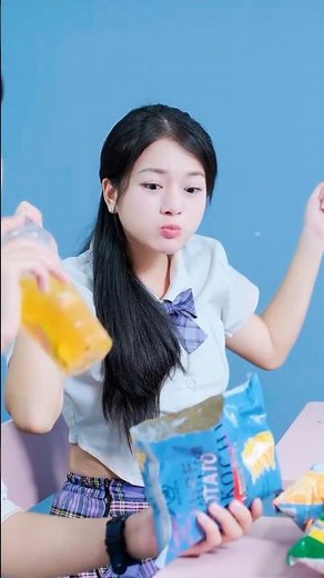 One Red Stain… And Chaos Begins! 😭🔥 #linhchihihi #messyclassroom #schoolcrush #schooldrama