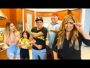 FIGHTING IN PUBLIC PRANK... | Familia Diamond