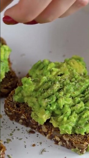 3 Healthy Snacks for the Mediterranean Diet | What Snacks Can You Have On The Mediterranean Diet?