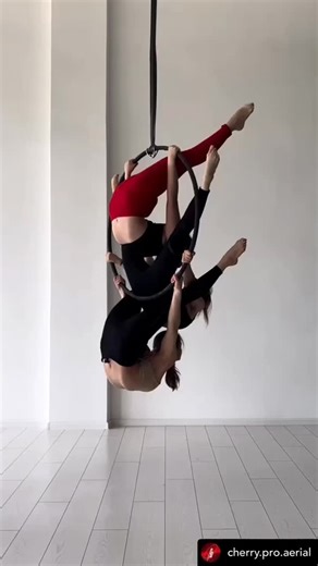 Aerial Hoop Tricks on Instagram: "✨ @cherry.pro.aerial @0_qksuu.g_0 @_karo_lisha @viiasew #aerialhooptricks"