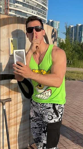 Unusual and entertaining locker room prank 😂