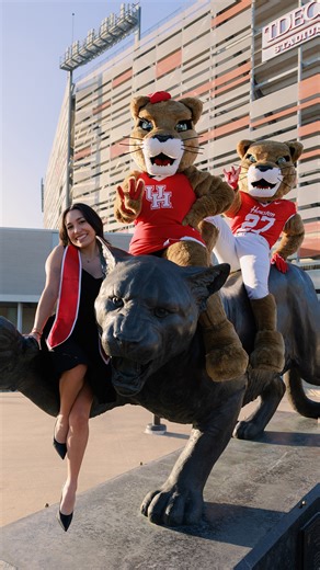 University of Houston on Instagram: "Shasta and Sasha decided to personally congratulate some grads taking photos on campus!"