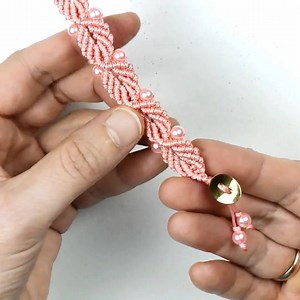 Elegant Leaf Macrame Bracelet Tutorial