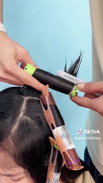 Beach Waves Hair Tutorial Using a Curling Iron