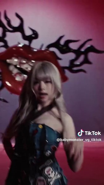 PHARITA & AHYEON's Intense Solo Performance of PSYCHO