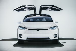 Tesla、独自のAIチップを開発中。イーロン・マスクが語る