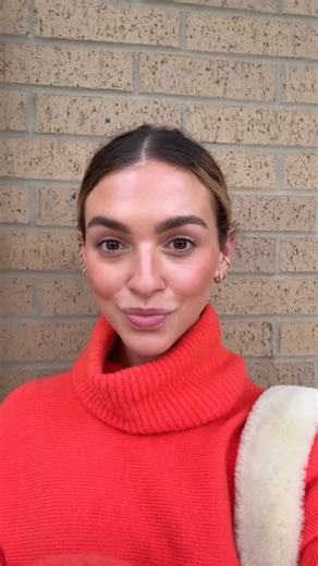 Emily McDonald on Instagram: "Be honest, how often do you ask AI before you ask yourself? Here are 2 ways to strengthen your intuition again: 1. Talk to yourself. Go for a walk. Ask yourself a question out loud. Then let yourself answer — without correcting it, judging it, or fact-checking it. Your subconscious already knows more than you think. 2. Intuitive writing. Write the question at the top of the page. Then free-write the answer without stopping. No editing. No logic. Just let whatever co