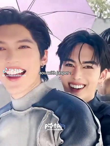 aou must feel so cuddly and soft since everyone loves hugging him so much 🥹 #AouBoom #อู๋บูม #aou_tnbknr #besevboom #JASPER