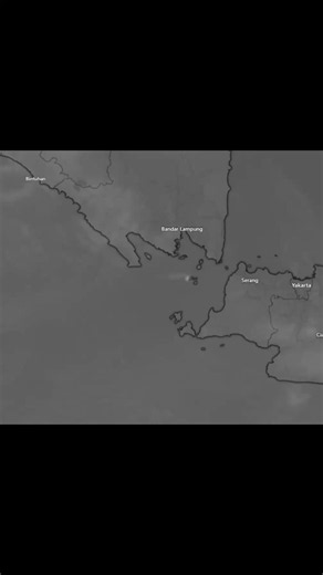 Anak Krakatau Kembali Erupsi, Pirokumulus Menembus Tropopause dan Memicu Dampak Signifikan Anak Krakatau dilaporkan kembali mengalami erupsi dan telah berlangsung selama sekitar tiga jam, ditandai oleh munculnya kolom erupsi yang berkembang menjadi piroklum atau pirokumulus dengan suhu puncak awan terdeteksi di bawah −70°C; kondisi tersebut menunjukkan bahwa kolom konvektif erupsi telah berkembang sangat tinggi dan berpotensi mencapai kawasan tropopause, yang umumnya berada pada kisaran 14–17 km