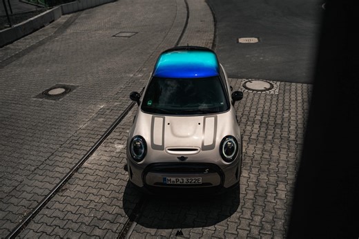 MINI Cooper SE Drag Races Toyota GR86 And Mazda MX-5 Miata