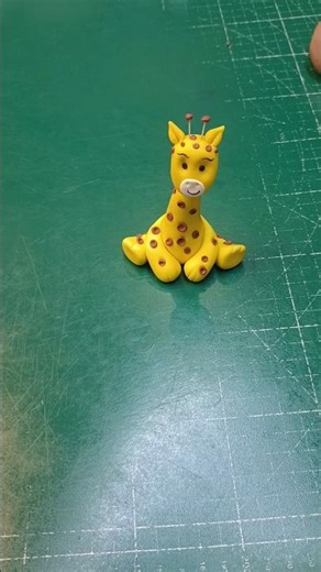 How to make fondant giraffe / animal cake / cake topper #giraffe #fondant #animals #animalcake #cake