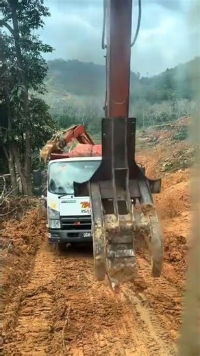 Excavator Operation Tutorial: Basic Digging Techniques