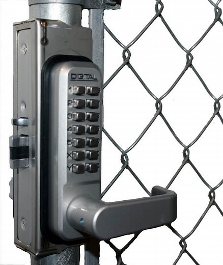 How to Lock a Chain Link Fence Gate - Locksmith Shows Options
