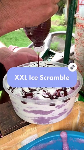 What’s your favorite #IceScramble topping? Mine’s definitely milk!!! 😋🫶🏽 #PHoodTour #FoodiePH #PagkaingPinoy #FilipinoStreetFood #FilipinoFood #NadineNoms