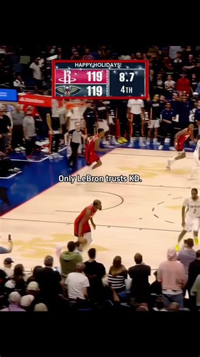 Even if KD shoots while double teamed you wouldn’t think anything’s wrong 😭😤#nba #basketballedits #basketballtiktok #lebron #kevindurant