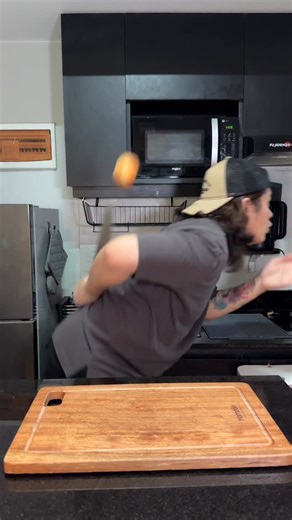 Robbie 🤘🏻 on Instagram: "Don't try this at home. Joke pwede naman 🤘🏻😂"