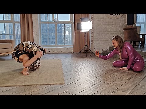 Contortion Performance. Backstage. Flexshow