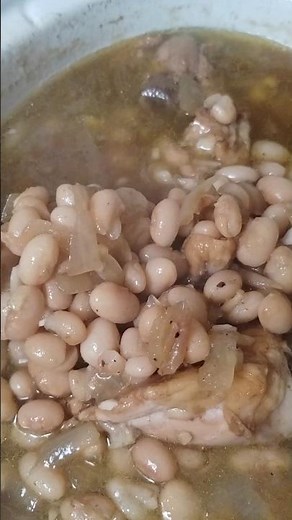 SLOW COOKER MAYOCOBA BEANS WITH CHICKEN THIGHS! SUNDAY DINNER! PERUVIAN BEANS! #sundaydinner