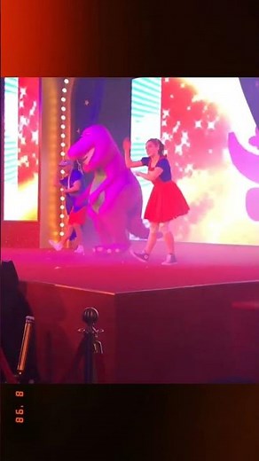 Barney Live