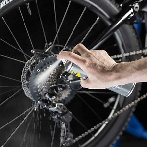 A Guide To Cleaning Bike Disc Brakes