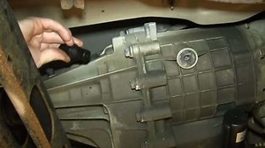 Chevrolet Silverado 1999-2006 GMT800 How to Replace 4WD Vehicle Speed Sensor (VSS)