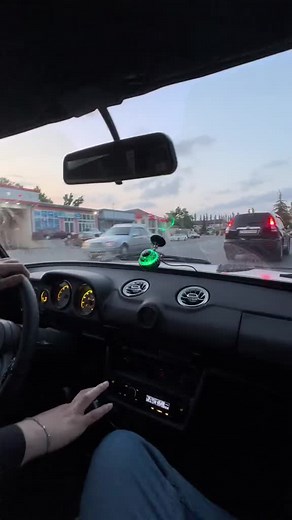 jjjsjsjsbsvəvv (@sksisijueb)’s videos with