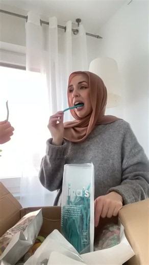 Die blauen Süßigkeiten "Balla Balla Stangen Raspberry" sind Konfekt-Stangen mit einer leckeren