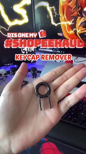 How to remove your keycaps safely #keycaps #rgb #keyboard #cleantok