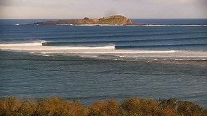 87K views · 3.2K reactions | Hang it in the Louvre. A beautiful set in the Basque Country. Follow @surfline_eur to see how this swell event plays out across Western Europe. | Surfline | Facebook