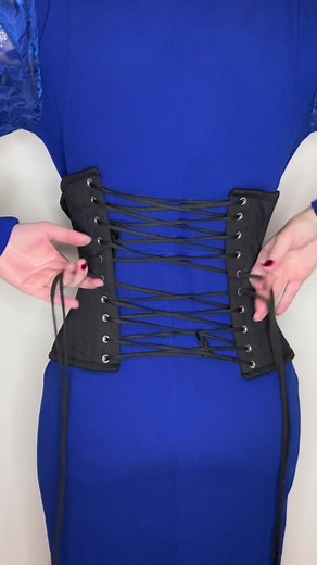 How to Lace Up Your Corset Tutorial