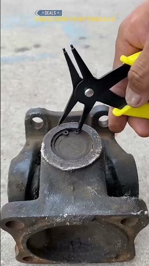 Valve Spring Compressor Techniques Explained 🏋️ #ValveRepair #MechanicSkills #ToolTips