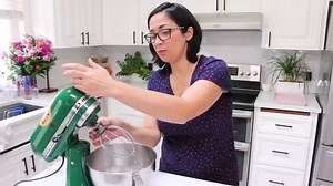 Flower meringue pops and concrete flower pot cake tutorial | Sugar Geek Show