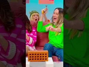 54K views · 298 reactions | Il impressionna la fille avec sa force, mais il y avait un truc derrière 藍 | Mini-mimi | Facebook