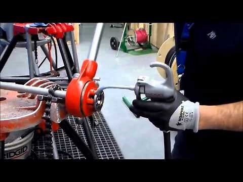 Hand Threading Rigid Pipe
