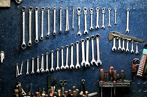 15 Basic Tools for Motorcycle Maintenance - Mardistas