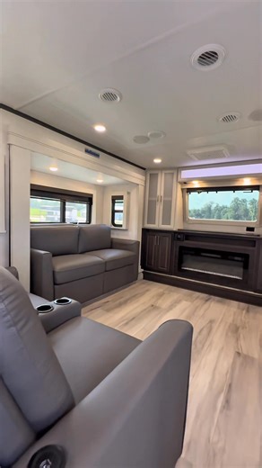 2025 Alpine 3712KB | Front Living | 3 Minute Sneak Peek #alpine | The RV Hunter