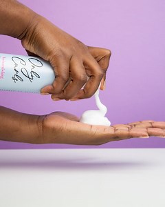 How To Use a Mousse For Amazing Curls and Waves