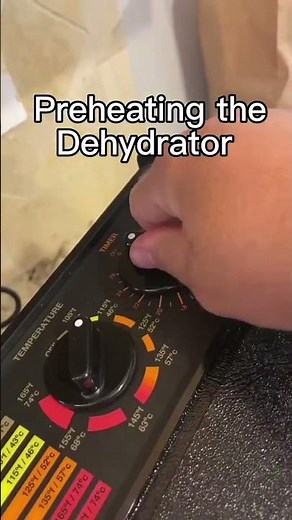 Dehydrating Herbs for a Muscle and Pain Salve