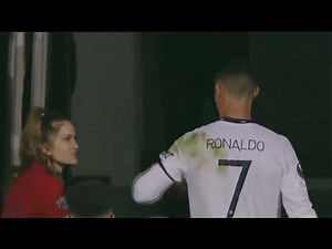 cristiano ronaldo embarrasses the girl in the stands 😂🤭