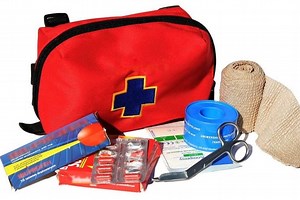 12 Essential Items to Have in Your DIY First Aid Kit | Emergency Live
