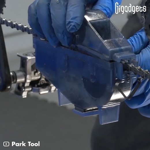 3.8M views · 4.3K reactions | This tool kit makes bike chain cleaning a breeze. | GIGadgets | Facebook