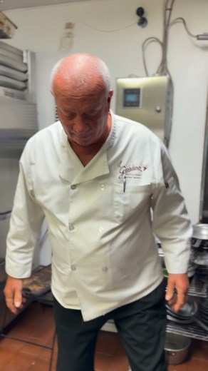 Fresh scungilli from Peconic Bay — John’s making it fra diavolo tonight for a perfect spicy sendoff to the season. 🐚🔥 This tender local conch is one of the true treasures of our waters — delicate, briny, and full of flavor. We’re so lucky to be here on the North Fork, with access to the freshest seafood right from the bay. 🌊❤️ #PeconicBay #NorthFork #FraDiavolo #LocalCatch #Scungilli #SeafoodSeason #LongIslandEats #EatLocal #FreshFromTheBay | Il Giardino Aquebogue